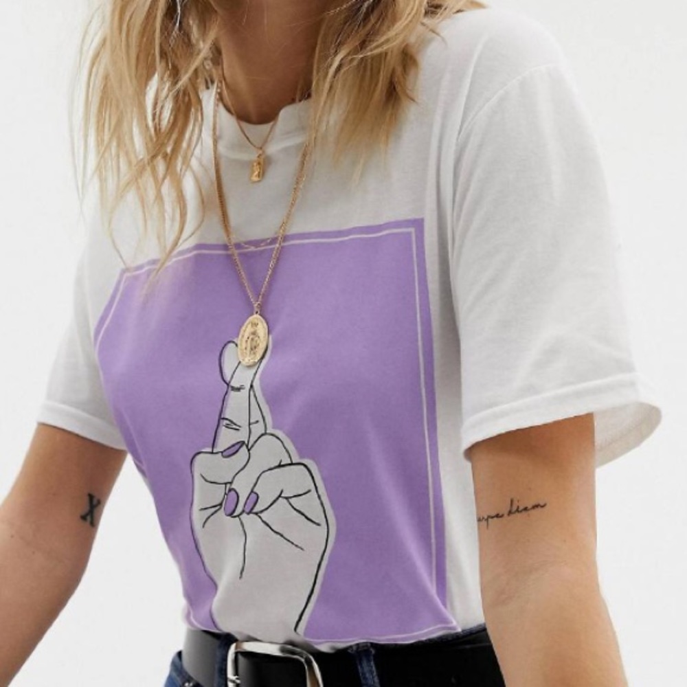 🌟 Reclaimed Vintage Inspired t-shirt with graphic hand print